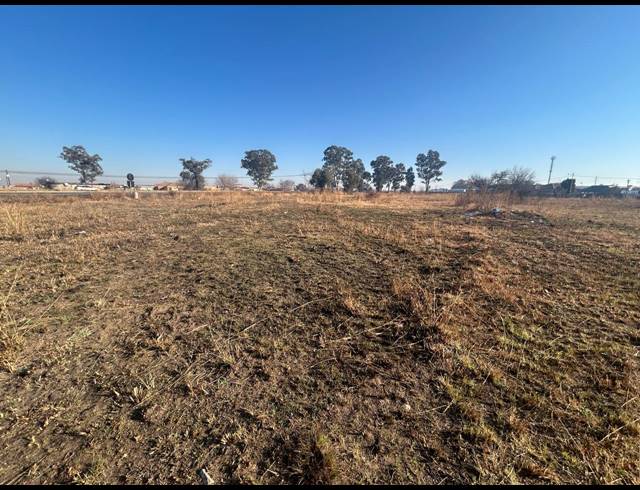 5,426M² VACANT LAND FOR SALE IN ROODS GARDENS